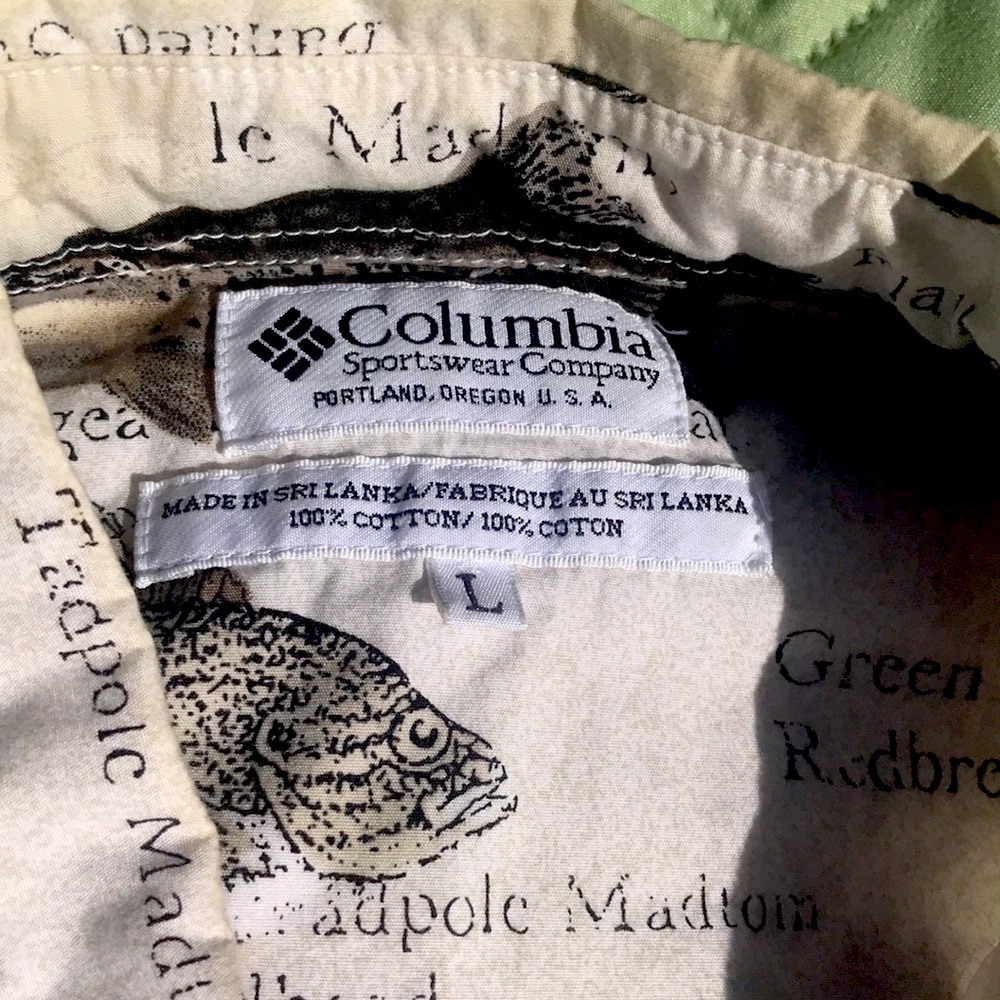 Columbia sports Large fish shirt short sleeved